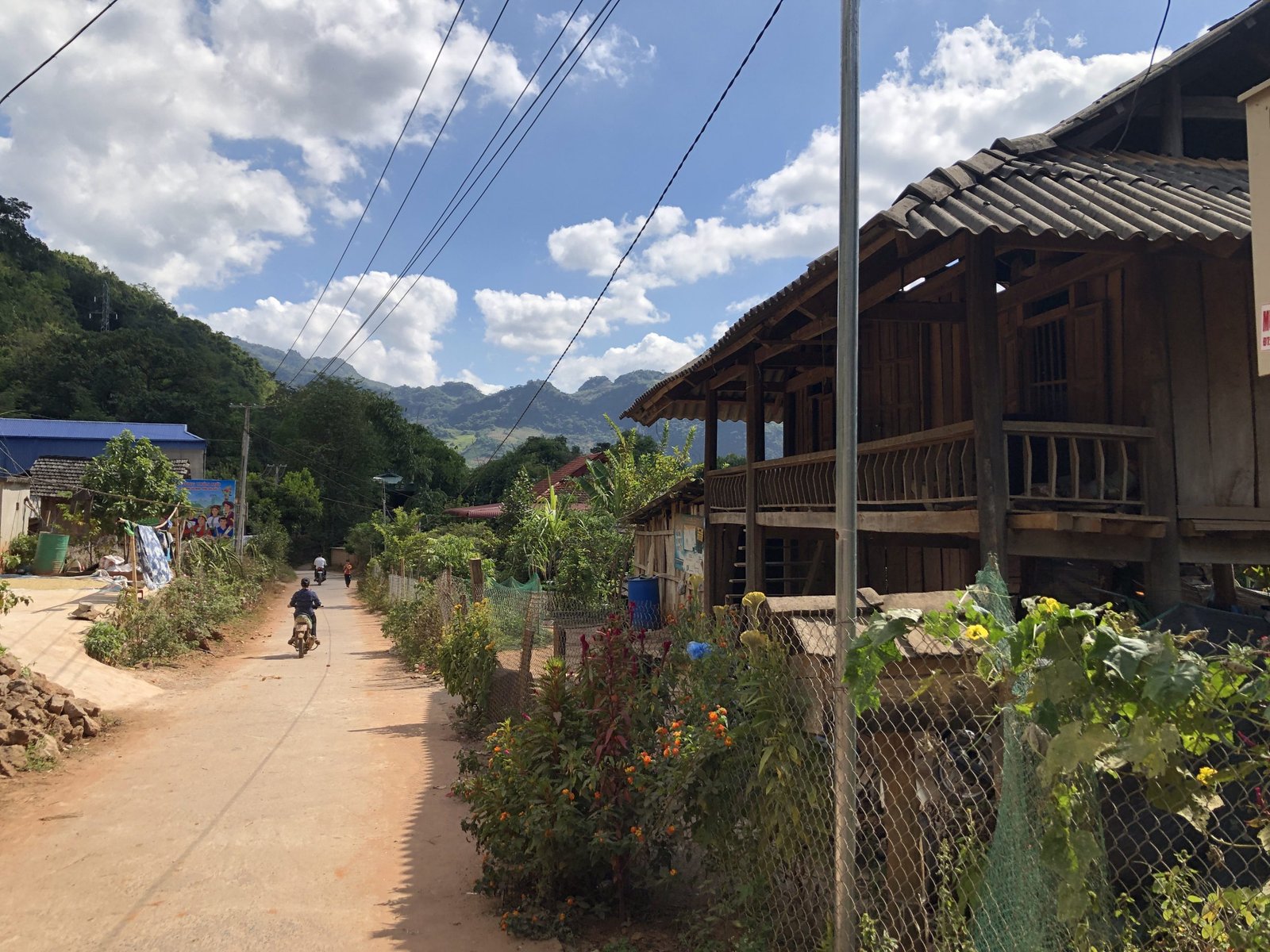 Vietnam Cycling Tour of the Red River Delta 4 Days